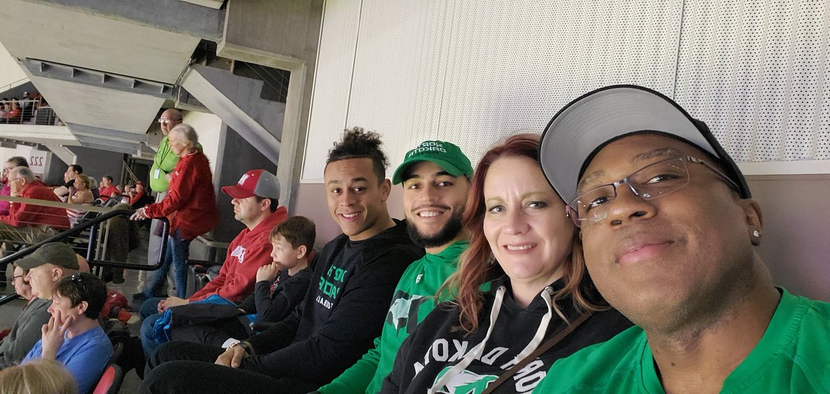 Huskerdogg's tweet photo. Representing North Dakota and Nebraska at the UND/UNL basketball game this evening.  #UNDproud #HuskerPower #GoFightingHawks #GoBigRed #CollegeBasketball #UNDmBasketball https://t.co/liqpFwx9hv
