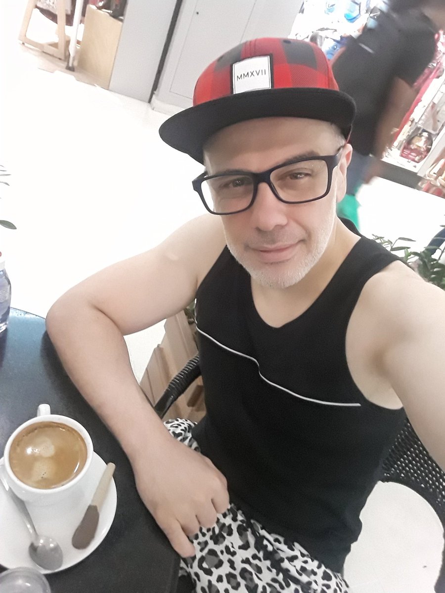 marcostosti1's tweet photo. #sábado #café #treinos #smartfit #solitude #sp #Brasil #cafedatarde #mensp #gayfit #amocafé #ferias #dezembro2019 https://t.co/9UEWcvNJth
