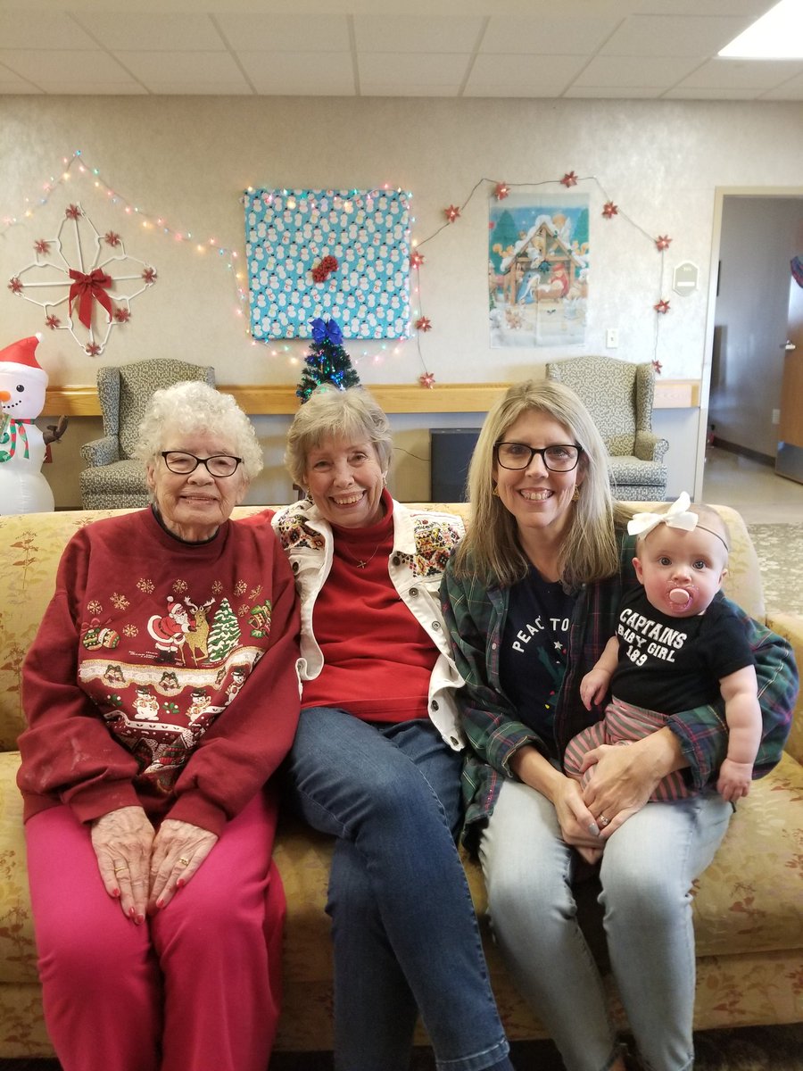 LisaOlson704's tweet photo. So I have'nt posted since 2015 so here you go!! Teagan's grandma's on my Bio dad's side. Great Great, Great and Grammy with Teagan. https://t.co/bhS98JPUA6