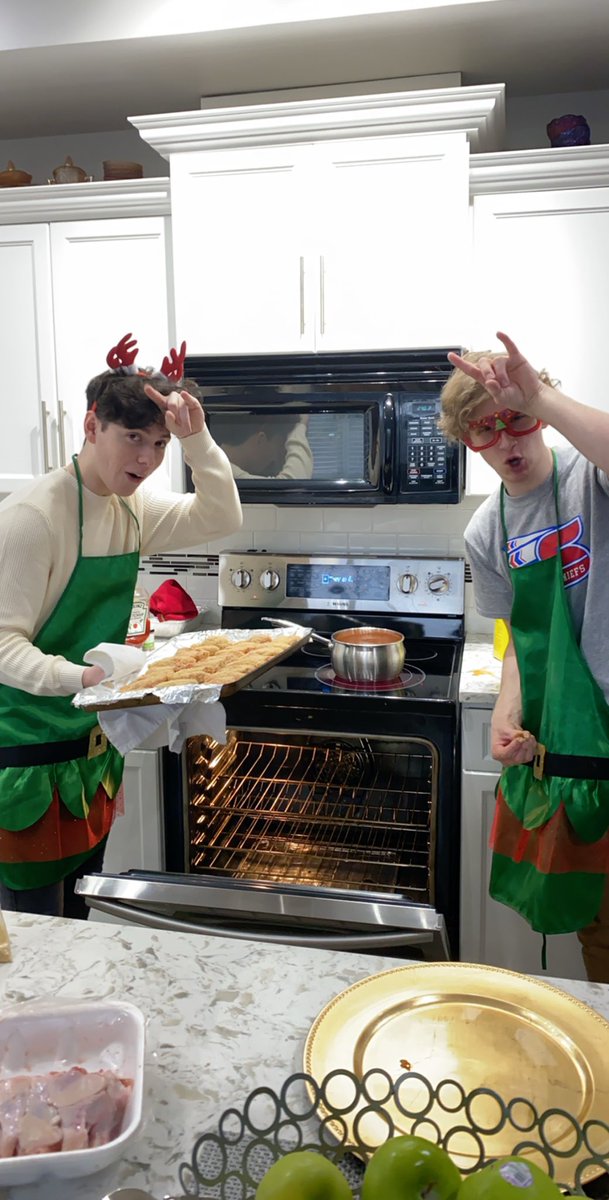 dylansmail03's tweet photo. @ChoppedCanada Sign us up #chiefsfeast @NEChiefs_MML https://t.co/5RRTU8dGZS