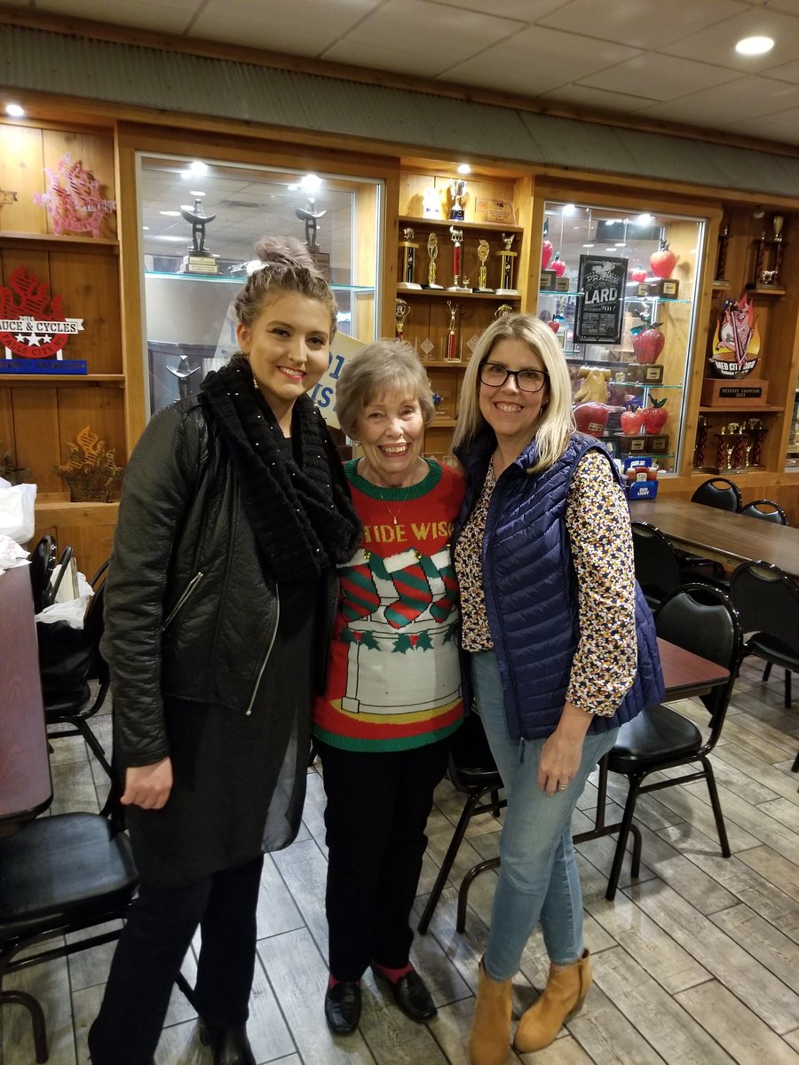 LisaOlson704's tweet photo. December Memories!! Baking at church, ornament Exchange #2, Christmas Banquet at New Life Church, Ornament Exchange #1. Going to ornament Exchange #3 tonight. Small group Christmas Dinner (no pics). Looking forward to spending time with family this week and making more memories! https://t.co/G4ja8ouKvI
