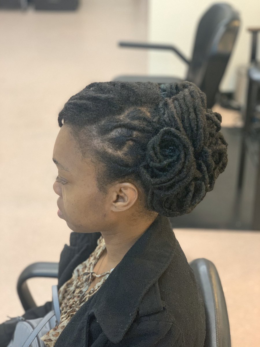 msshannon1982's tweet photo. Loc style for this lovely lady‼️ Come see me‼️
.
#jaxmodels #naturalhairstyles #jacksonville #charlamagnethagod #styles2inspire #microlocs #locs #blowoutstyles #haircuts #locs #twostrandtwist #silkpress #modelcall #jacksonvillestylist #duvalhairstylist #charlamagnethagod #rhianna https://t.co/esgQmGeYF3