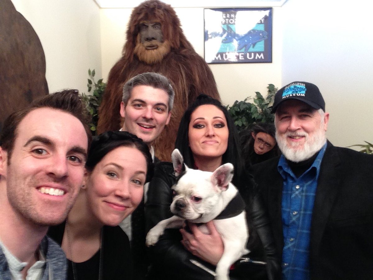 CryptoLoren's tweet photo. @Etemenankian @Weird_Dana @nuekerk @JohnELTenney Yikes. It is @CryptoLoren, not “CryptoLorean.”
Greg and I have 🤷🏽♂️🤷🏽♂️, in the past when he wrote #WhoForted. He calls himself a “former skeptic” now, unless he’s pranking 🤪 everyone. 👁 Have positivity interacted at paracons; the Newkirks visited the Museum Nov 2016. ~ Merry 🎅🏼🎄 https://t.co/QZA3Sbr6Ym