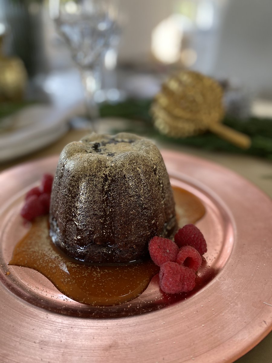 The $10 <a href="/woolworths/">Woolworths</a> Christmas Pudding that is causing a shopping frenzy: bit.ly/2MkIRQz