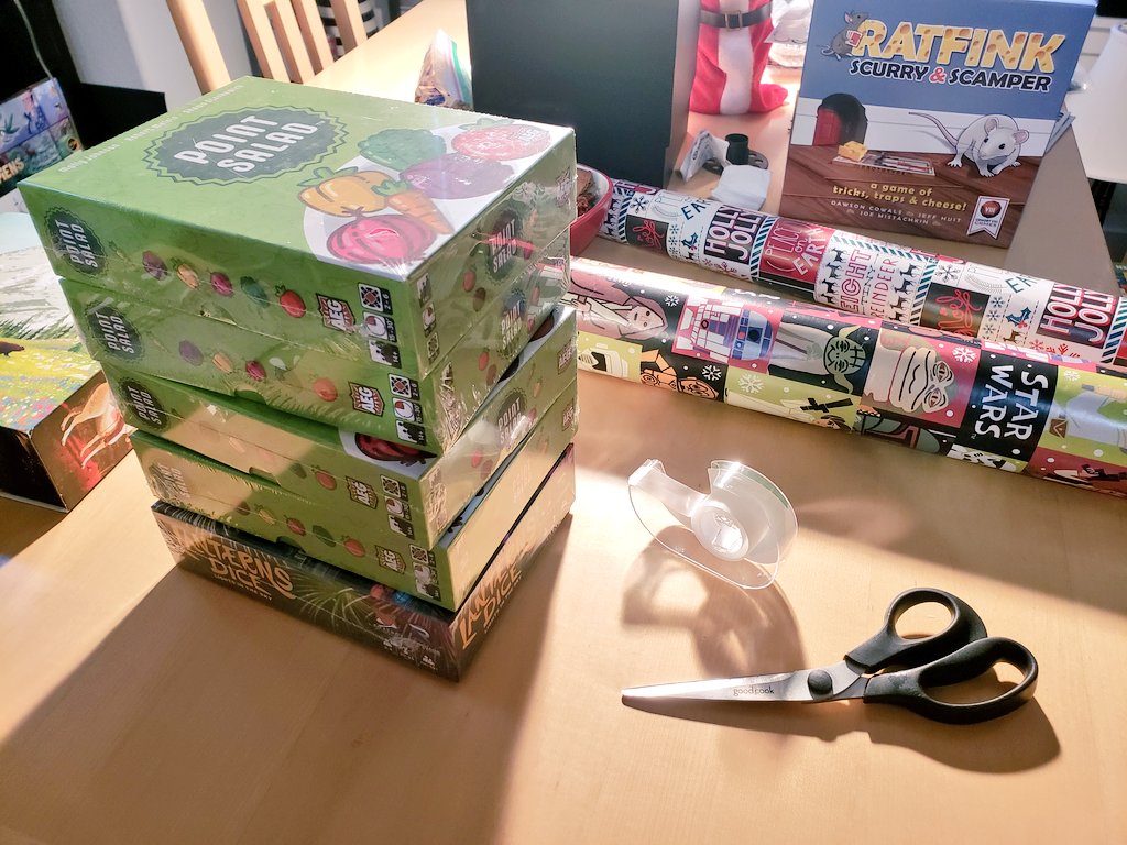CohortVIIIGames's tweet photo. Anyone else still wrapping presents? I think a few folks are getting #PointSalad for Christmas. Ha! Some #LanternsDice too.
#BoardGamesMakeGreatGifts #WrappingPresents #Christmas2019 https://t.co/n6AopT9nrt