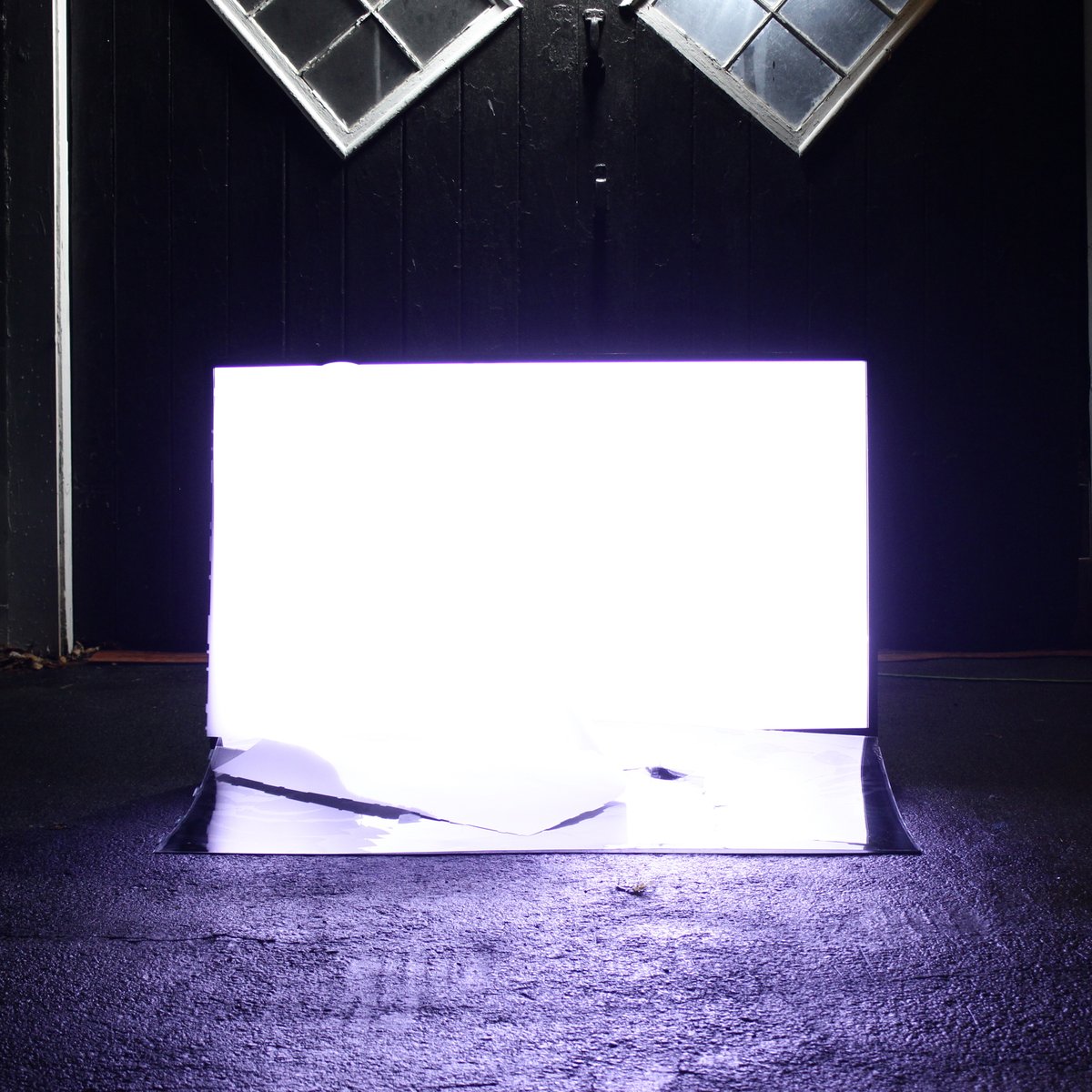 DimePictures's tweet photo. The Other Side

From "(un)known" A preview of a film I've been working on.
#Nostalghiart #DimePictures

#photography #broken #LEDTV #TV #brokenscreen #art #tech #rain #light https://t.co/xetlxuUrPm
