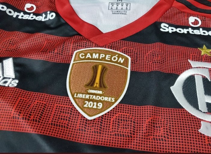 Paulonato's tweet photo. Estou em dúvida.... Qual devo escolher? Como funciona isso @Flamengo? #queano #triplicederespeito https://t.co/w3zjMxv7t3
