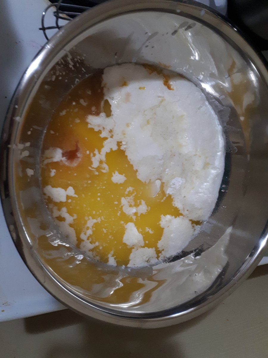 aparnamukerji94's tweet photo. #Christmas is the only time of the year when I don't feel guilty of baking.. ;)
Enjoyed designing my cake with Icing..
#Holidays #Baking #MyfirstCake https://t.co/BPN3VBTItt