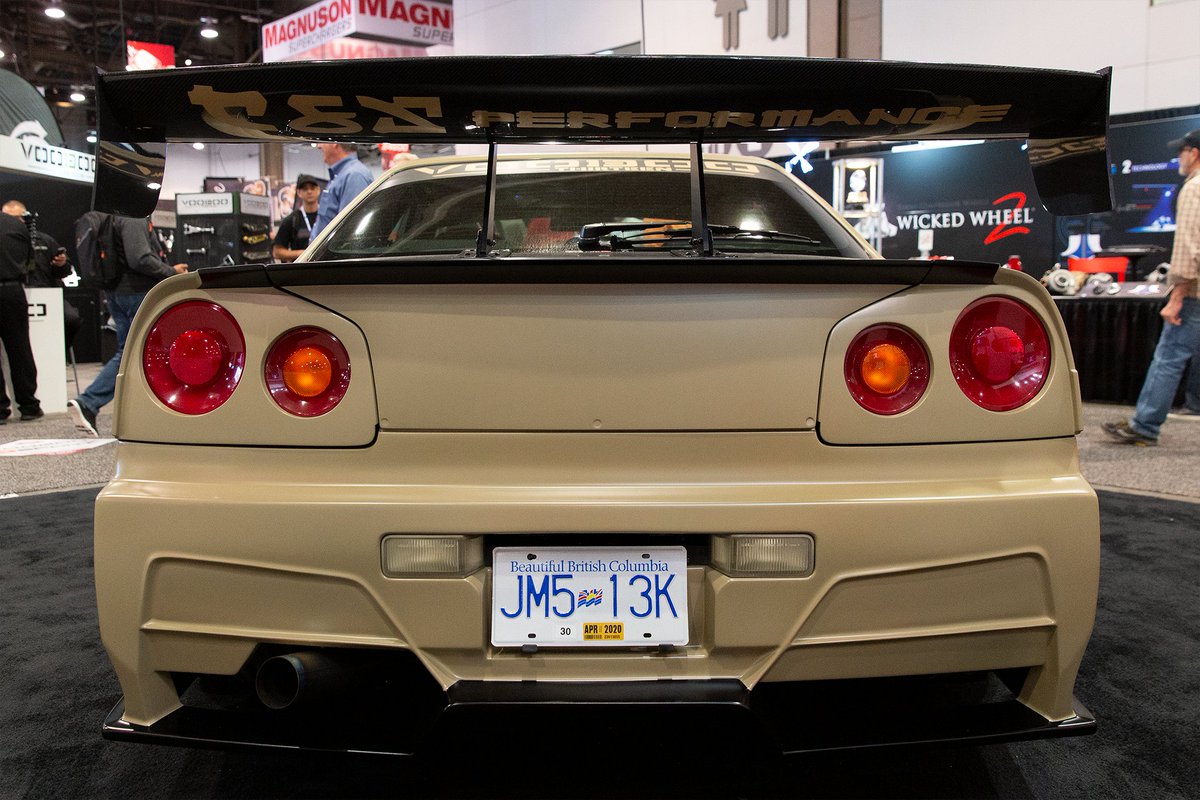 mollymagazine's tweet photo. The #madscientist @ C&amp;S Performance brewed a perfect concoction of power, beauty, &amp; art to breath life into this #bootyfull #f7lthy #R34 @ the #ksport booth from #SEMA, wearing the best #phantasykolors #basfrefinish gown @ the party.

#sema2019 #semashow #gtr #nissangtr #skyline https://t.co/5Re5C01lOn