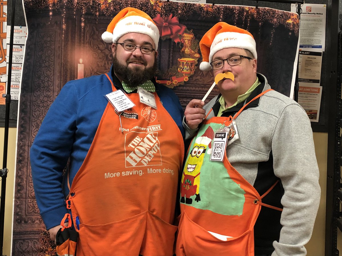 Iva_Marie04's tweet photo. Great kickoff to our Christmas Spirit week @Homedepot8918 with Holiday Hats &amp; Socks! @thdjoek @Legend84 @Nanette95137018 @jesse_klingbeil https://t.co/oP85LidkEC