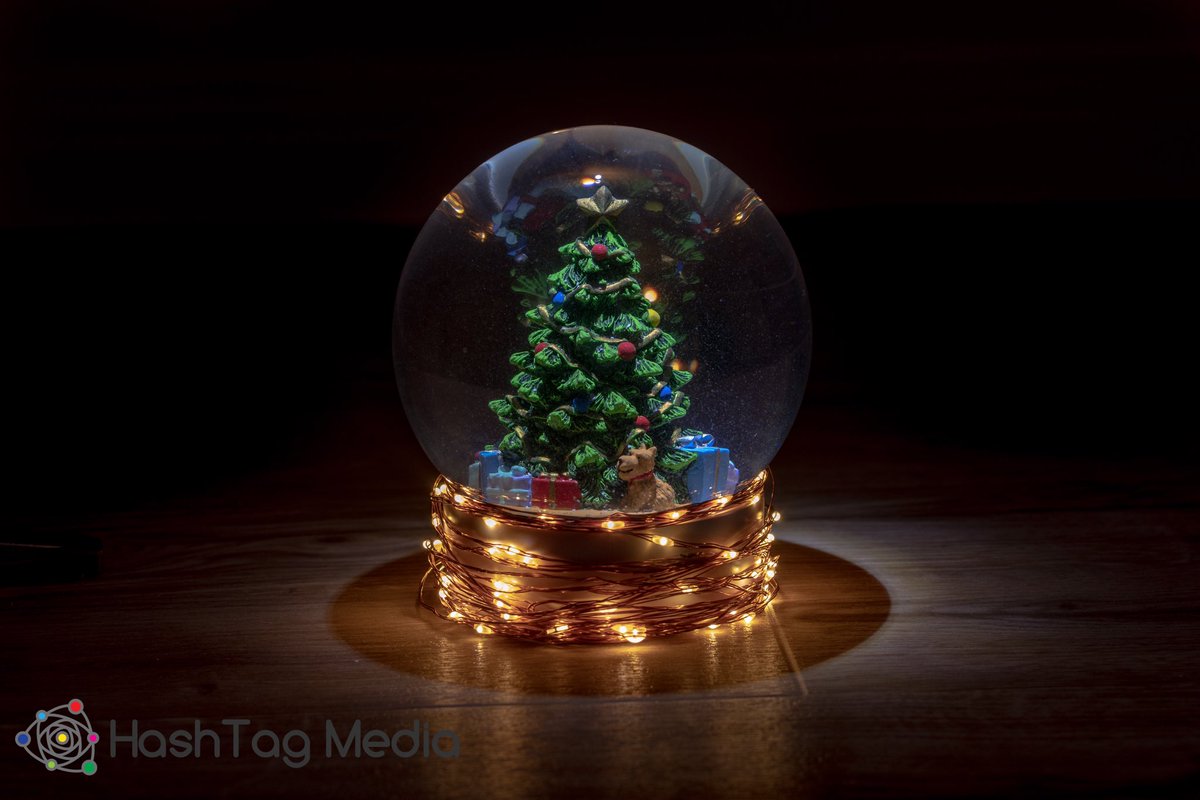 YTHashtagMedia's tweet photo. Merry Christmas, not long to go. Here’s an image we shot this evening with our new #nikond7500 #dslr #camera #nikonphotography #Christmas #SnowGlobe #fairylights #HappyHolidays #MerryChristmas #hashtagmedia https://t.co/0UVR7WJq7K