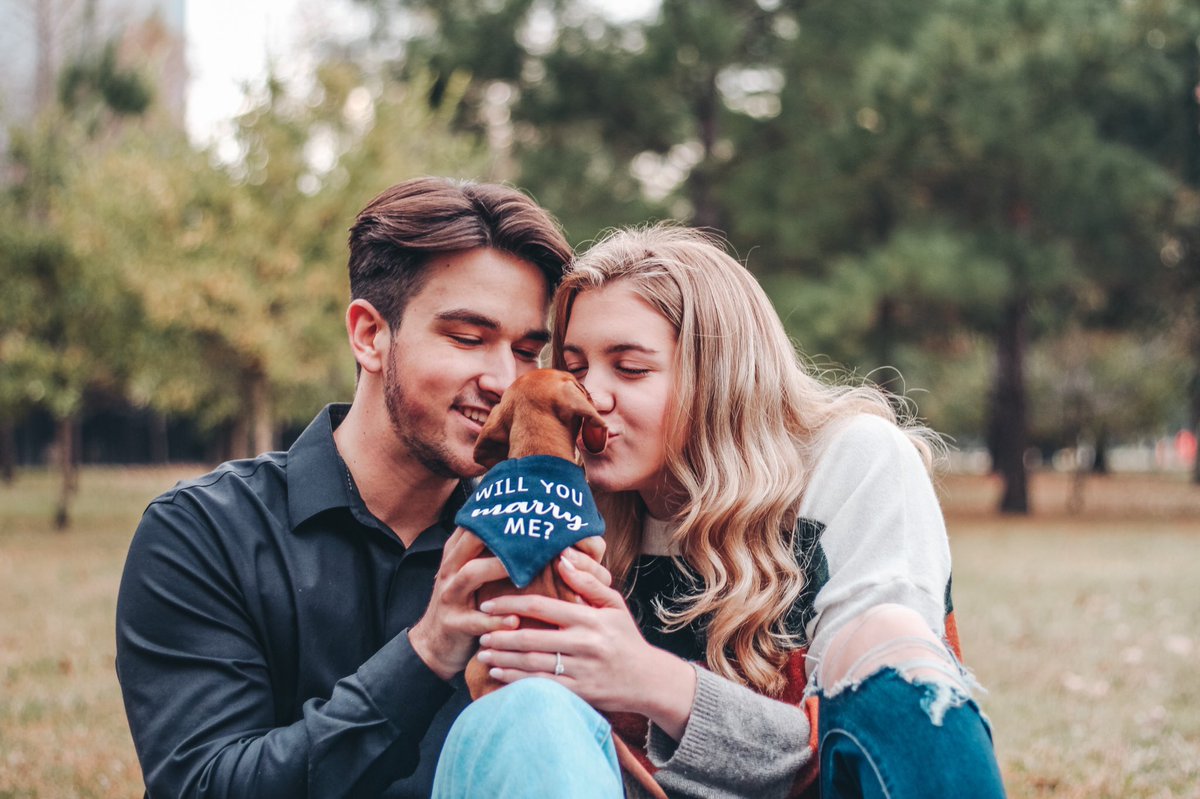 garrett2027's tweet photo. Finally engaged to the girl of my dreams 💍❤️ https://t.co/oHnP9MK1dV