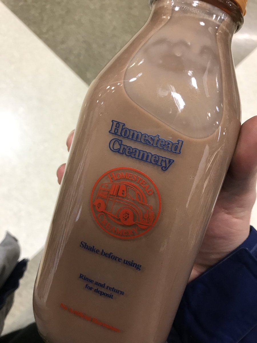 _bhelms1's tweet photo. Bought this thinking I was gonna have a nice night in and I chug almsot the entire thing and then a boy wants me to come over. Why is this my fucking life. #lactosesensitive https://t.co/FNLFCw5nv8