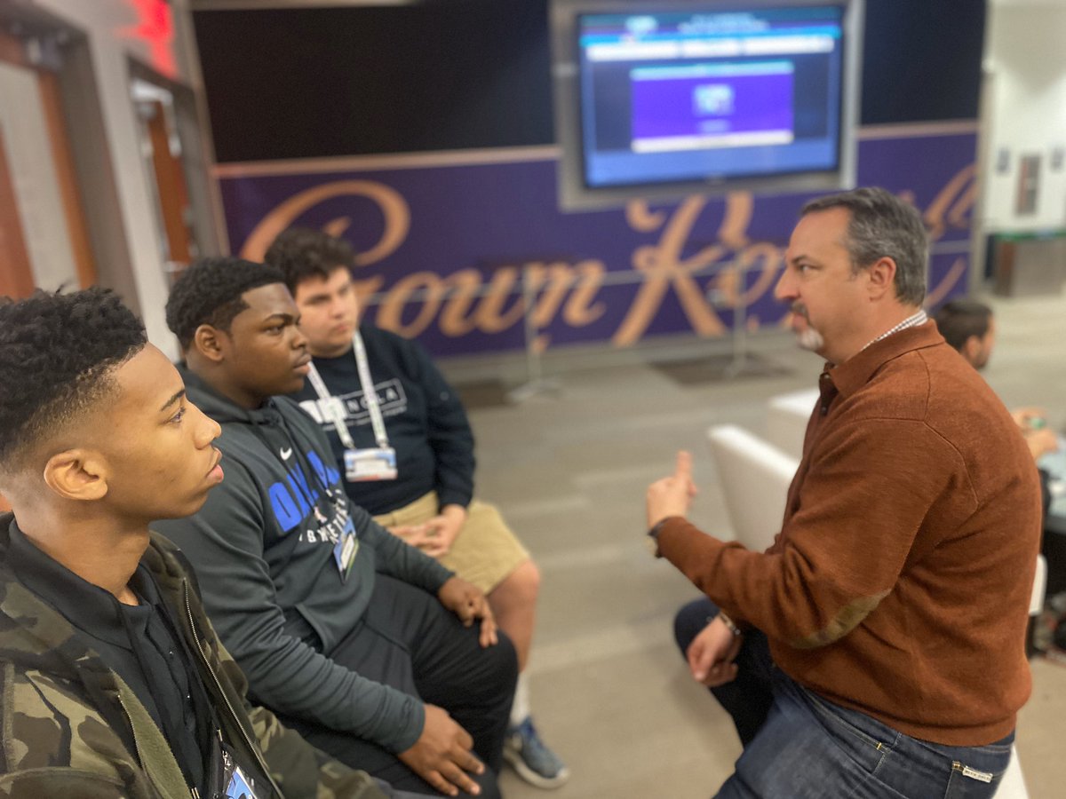 SamJoffray's tweet photo. Thanks @SeanKelleyLive for spending a few minutes with @WeAreJRNOLA writers and photogs pre-game at @NewOrleansBowl https://t.co/TeY5sE63hV
