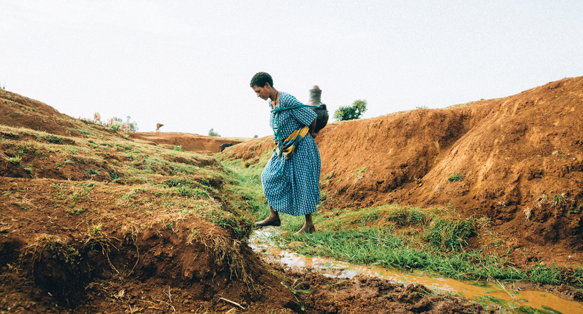 AqualogySocial's tweet photo. Look around and imagine that 1 out of every 9 people you see doesn’t have access to safe water at home. That’s a reality throughout the world. With your support, we’re empowering people in need with access to safe water. https://t.co/6ASW9yHzGg https://t.co/muzBVDxL1f www.aqua…