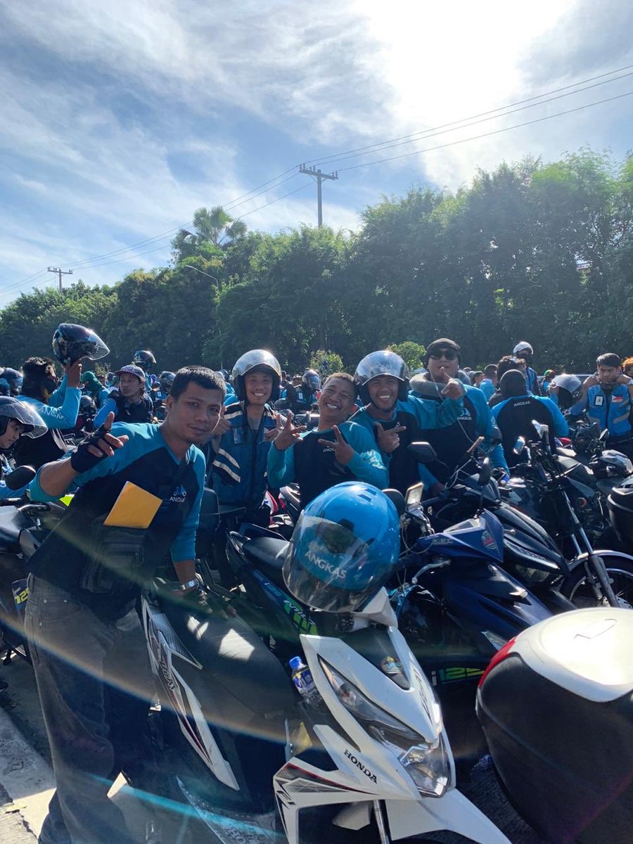 angkas's tweet photo. Paint the White Plains blue 🛵

📍 EDSA Kalayaan Shrine https://t.co/DtqK2YnS1l