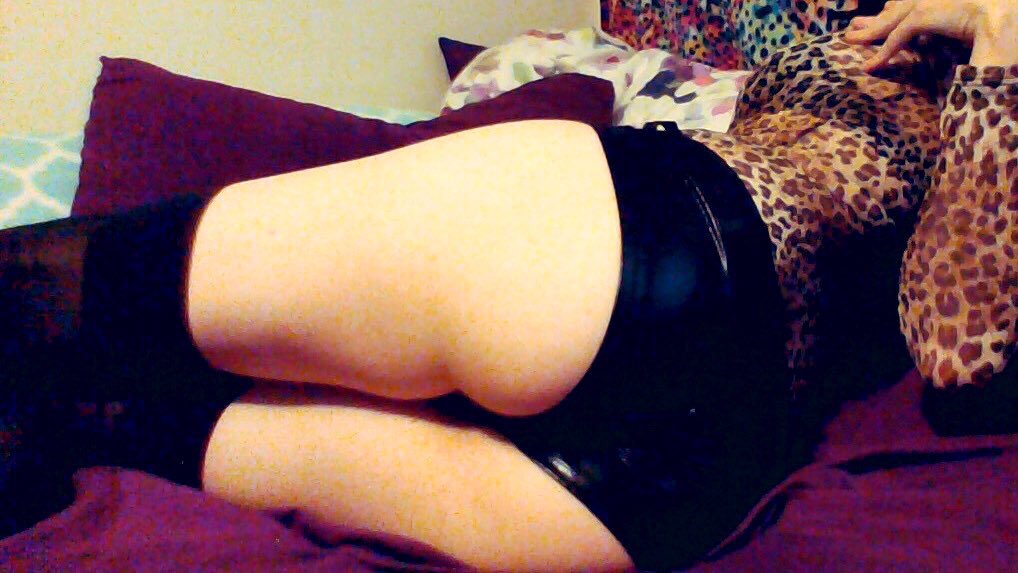 pentupkitten's tweet photo. this ass is good for squeezing or spanking, just sayin’~ ;3c #ThingsAnAssIsGoodFor #pentupkittenpics https://t.co/EPcSijYJ22