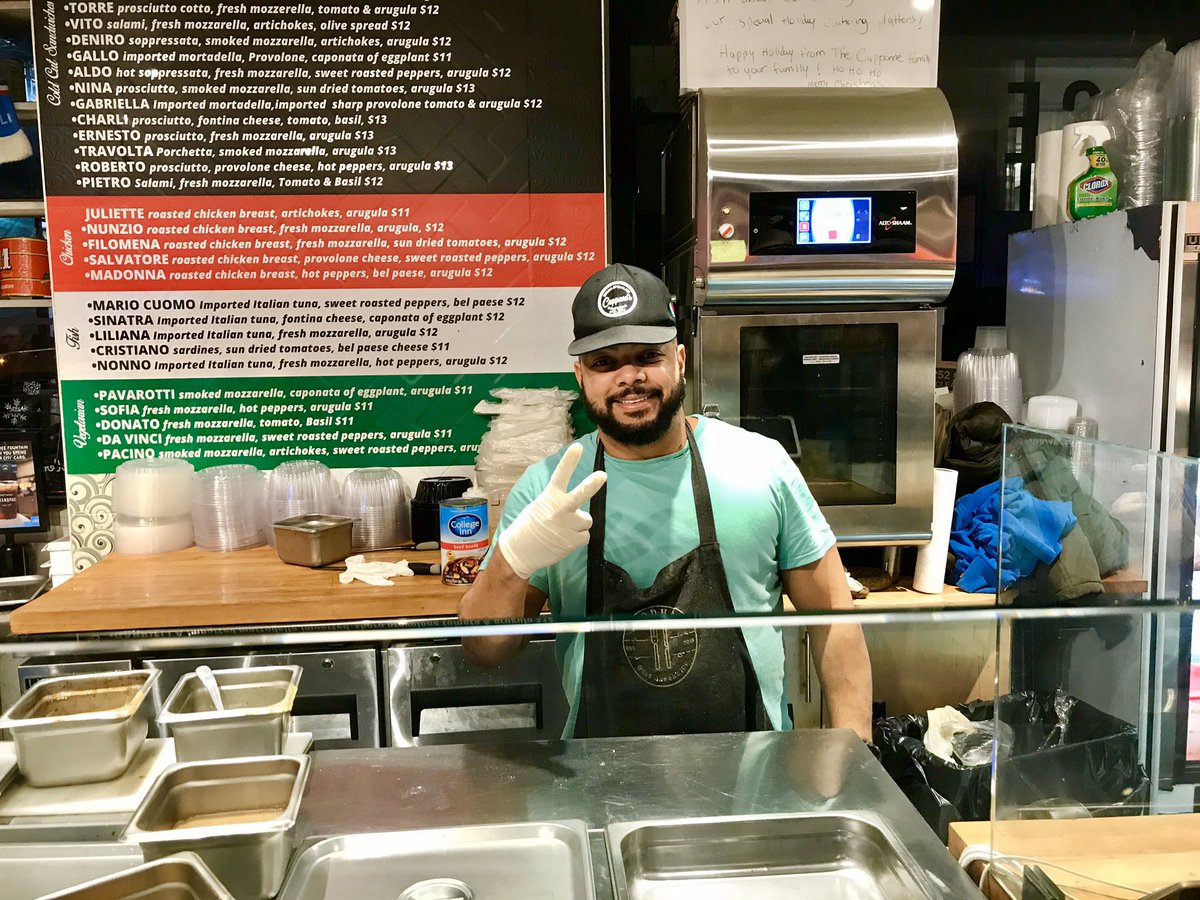 stefandwarven's tweet photo. OMG! Best deal in NYC! Urban space on 51st and Lex...My man hooked me up with a super huge Roast Beef I could only eat half! Soaked the bread in gravy, toasted! Great indoor space, lots of vendors, $5 beers happy hour! #urbanspace #greatNYCdeals #roastbeef #cappones https://t.co/yErCldzeeC