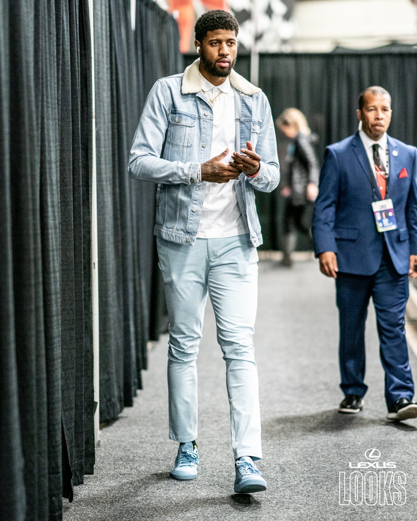 LeagueFits on X these jean jackets are an extra level of cozy https t H9QLBHpxqV X
