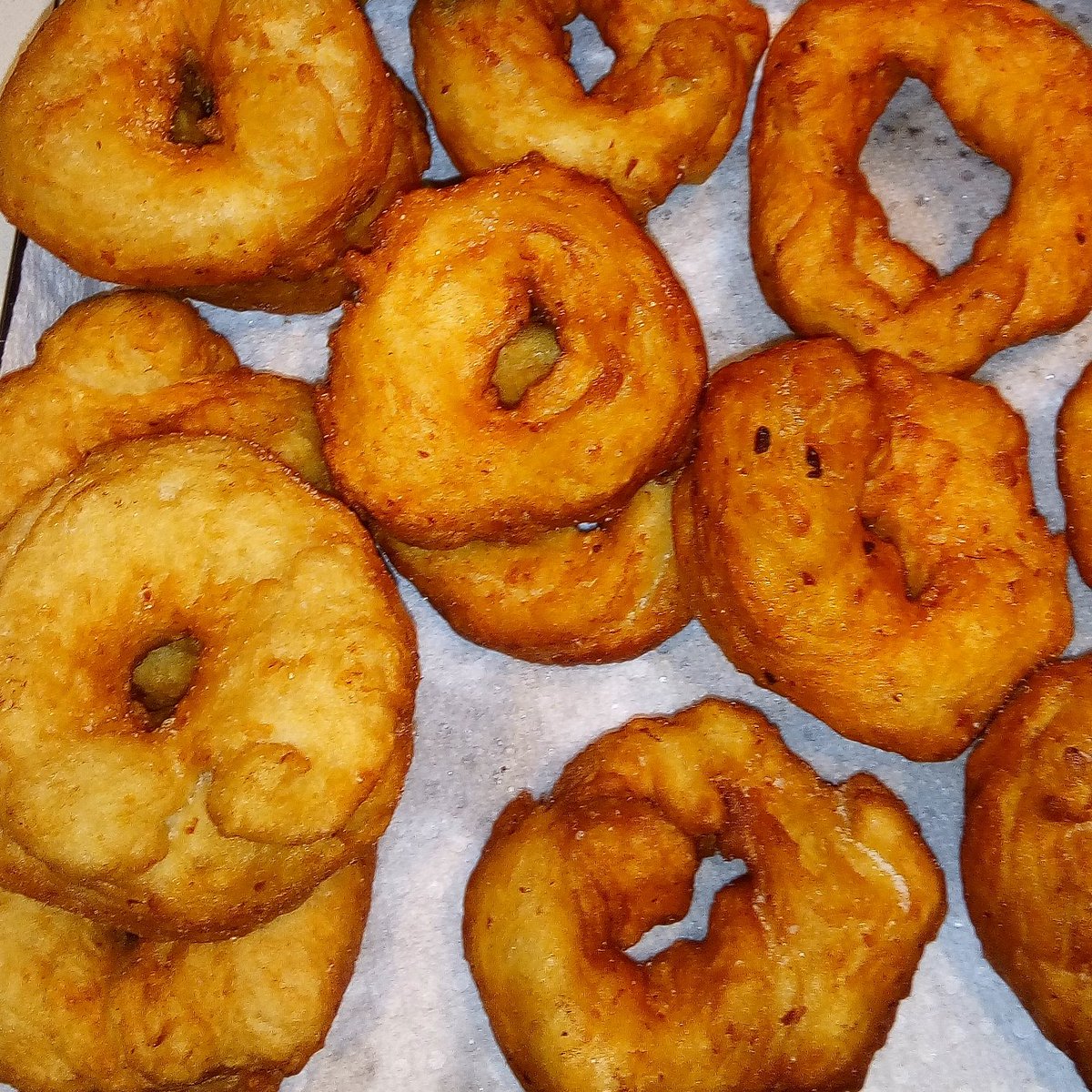 Mirabelli78's tweet photo. @chefsymon every try these? Southern Italian potato donuts called cudderriddi? Made them for my mom who's in a home now....I'm assuming she will have numerous critiques....hahaha https://t.co/Yhq6XPzW9U