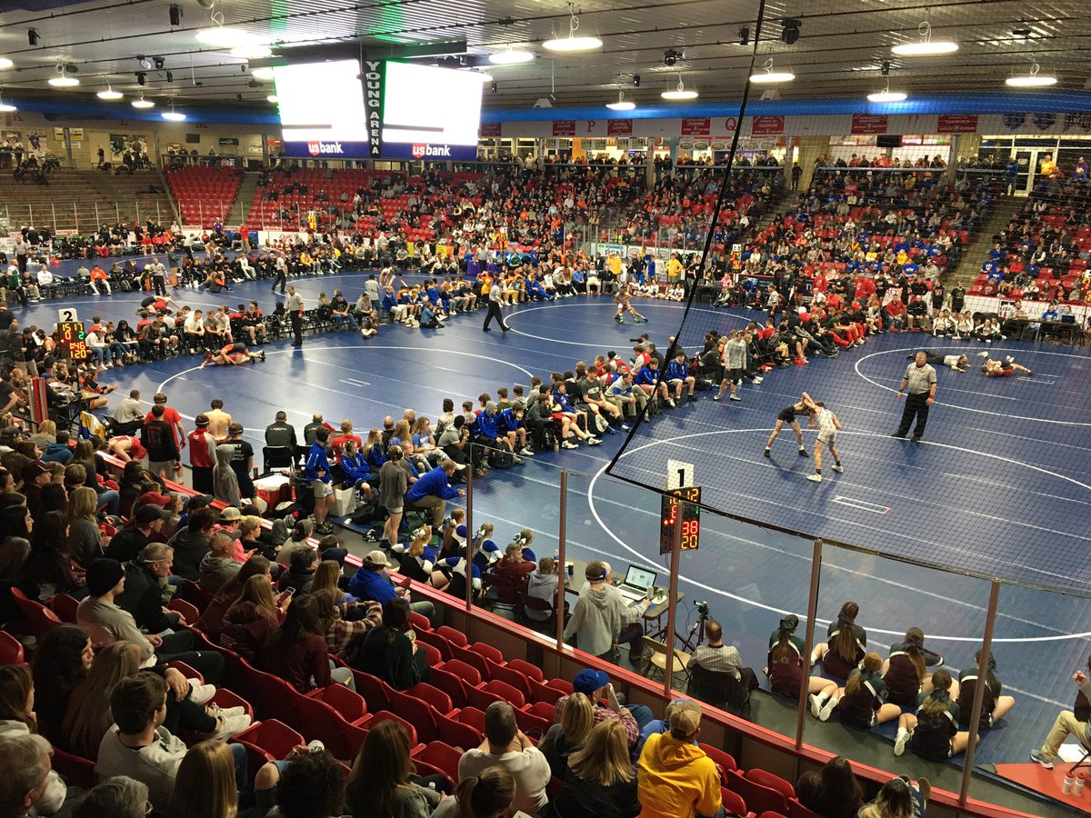 YoungArena's tweet image. 2019 Battle of Waterloo Wrestling event was enhanced with the addition of new wrestling mats!  Thank You @CV_Sports &amp;amp; Black Hawk County Gaming Association!