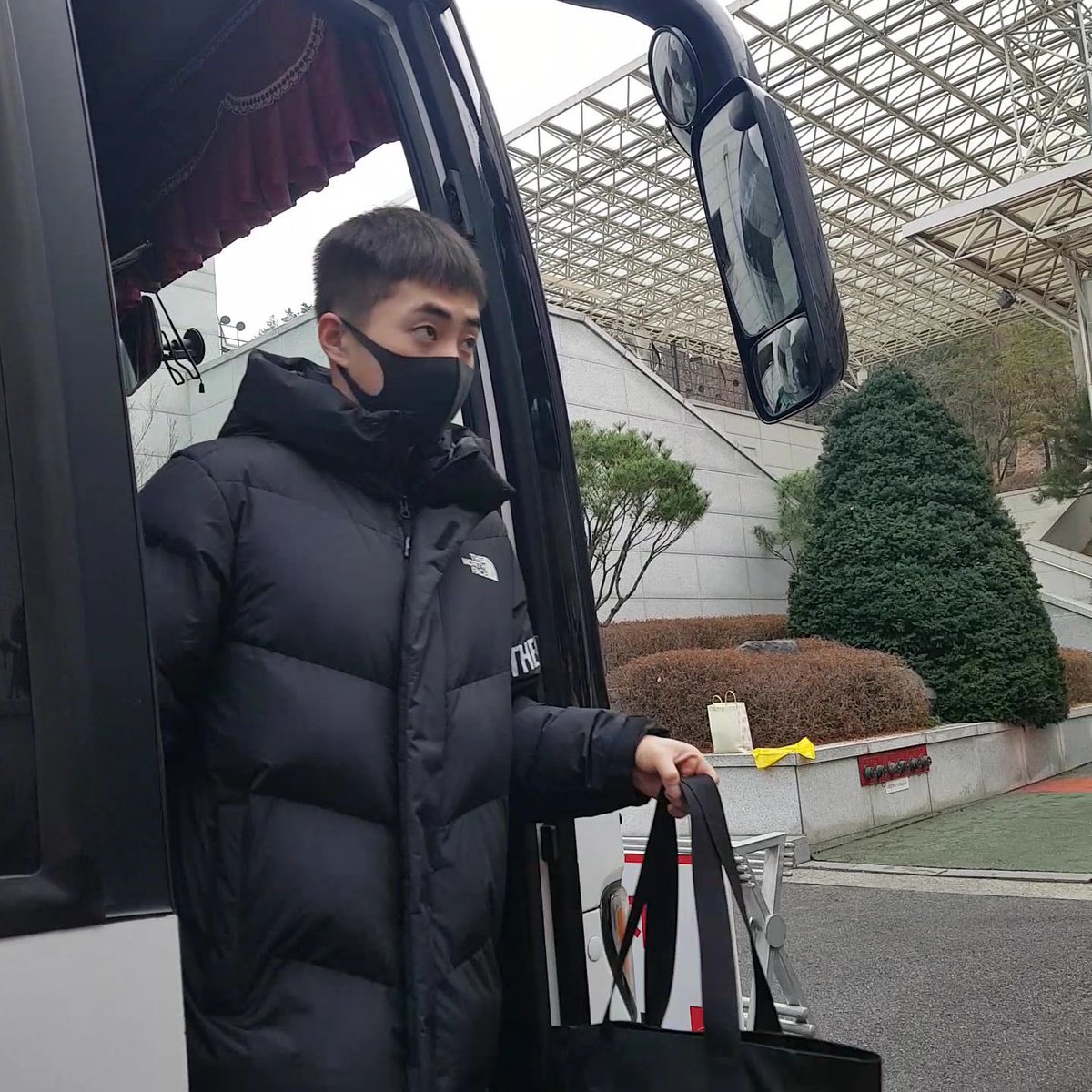 꾸쓔⁹⁹❄️ tweet media