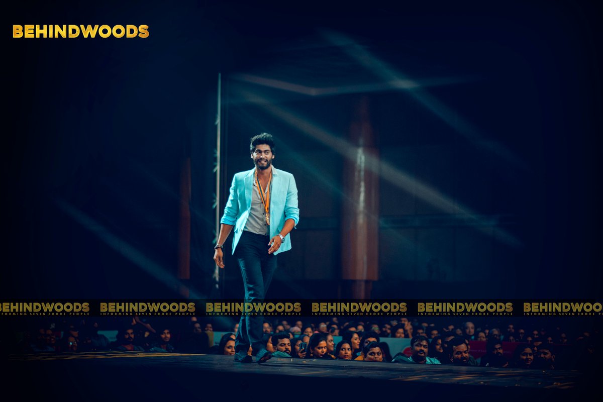 behindwoods's tweet photo. Memorable Wallpaper moments at 7th #BehindwoodsGoldMedals2019 

@Siva_Kartikeyan @iYogiBabu @Amala_ams #Tharshan @ATitanStudio #BGM7 https://t.co/qDJ0EIRM51