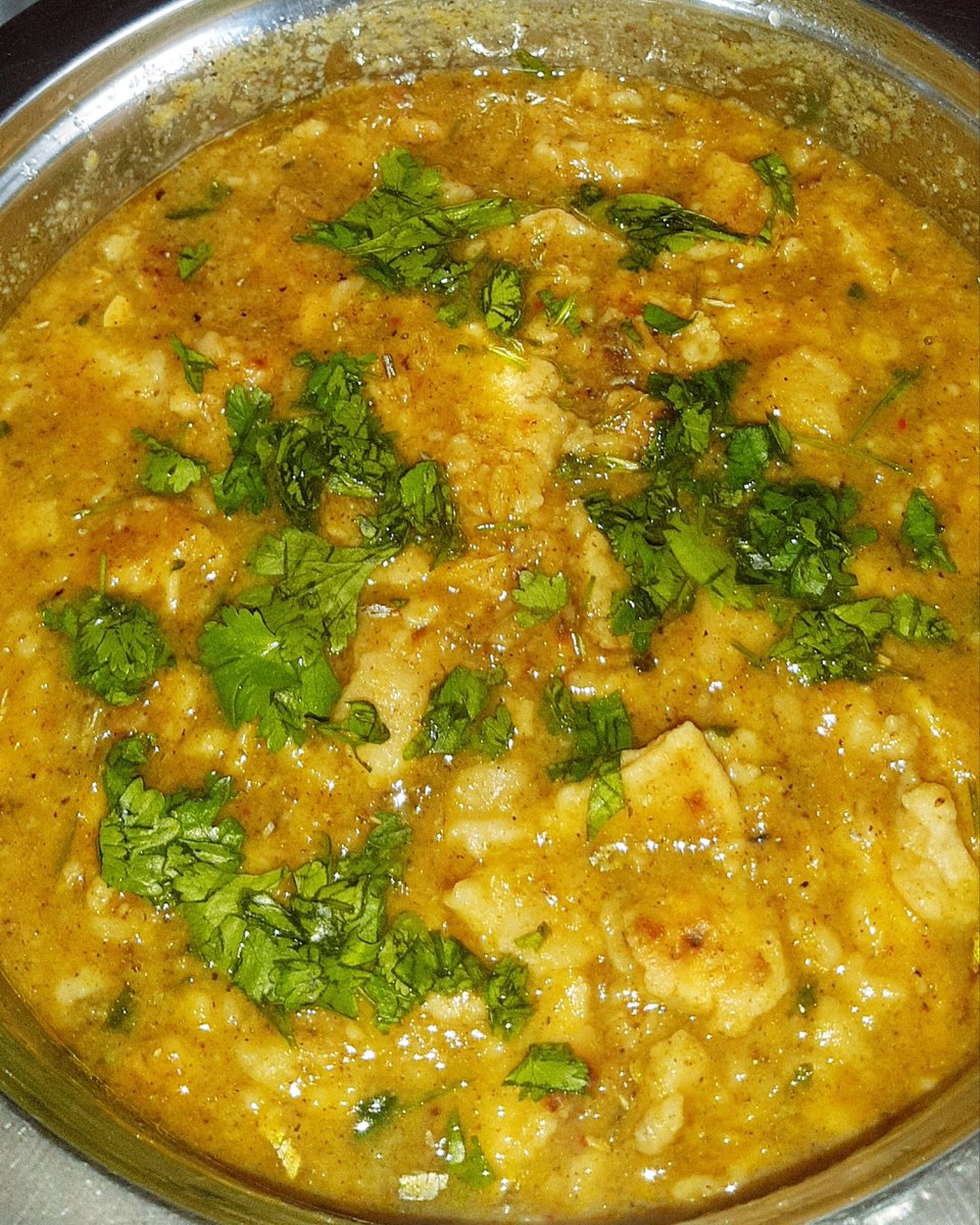 رُبما غداً أو بعد غد
رُبما بعد سنين لا تُعد
رُبما ذات مساءٍ نلتقي
في طريقٍ عابر ، من غير قصد

طبخي😋الباحثين يقربوا😉
#باحثون_عن_عمل_يستغيثون177