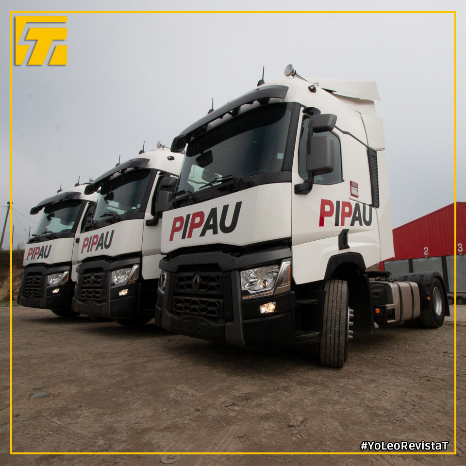 RevistaTChile's tweet photo. Te invitamos a conocer la nota con Rodrigo Ahumada de Transportes Pipau en:
https://t.co/LW4XkcVNo3

#suscríbete en 👉https://t.co/sQG2LAQGeJ y recibe gratis nuestra edición T10 especial @fenatran 

#YoLeoRevistaT #Renaulttrucks #Pipau #Logística #Camiones #RevistaT #Salfa https://t.co/upL4VK0qGe