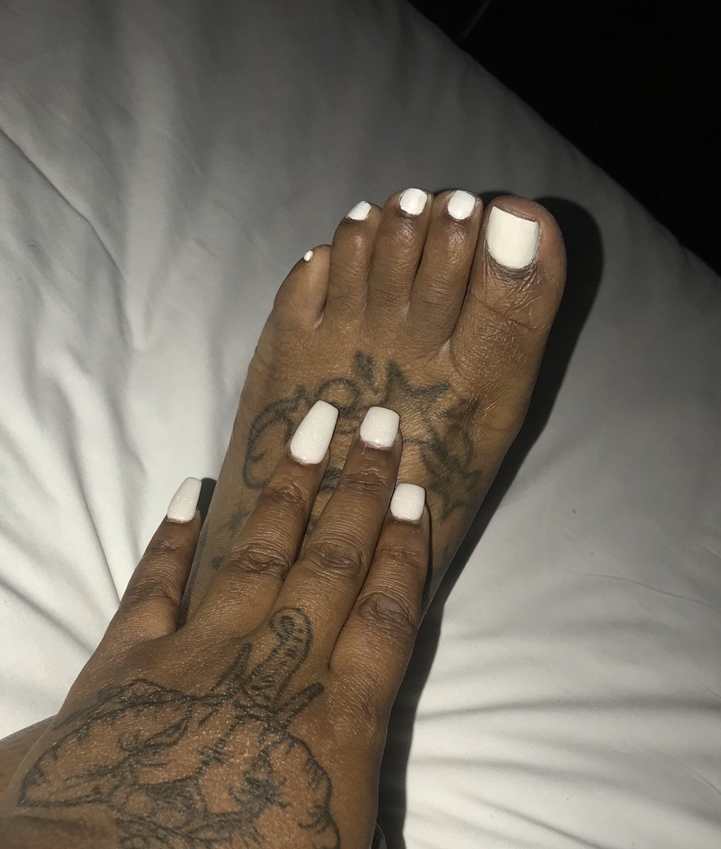 Medusa Locs tweet media