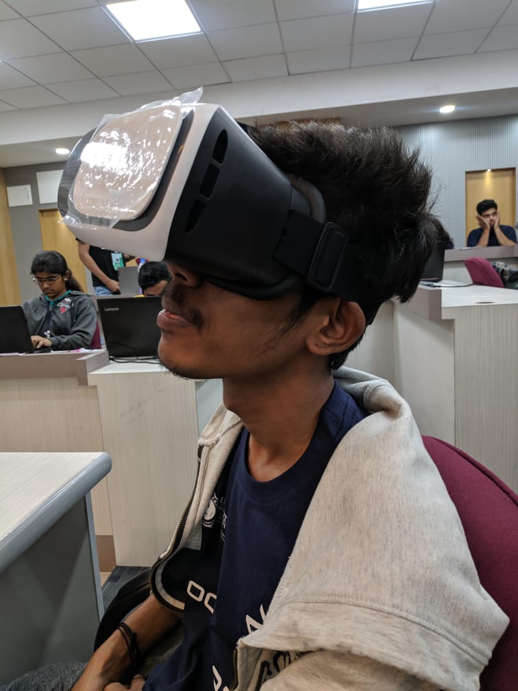 rushu570's tweet photo. Testing our VR app. All set!! @Codebreak10 @Devfolioco
#codebreak2019 #mitcodebreak #mitadt #devfolio #maticnetwork https://t.co/kSac17NYGf