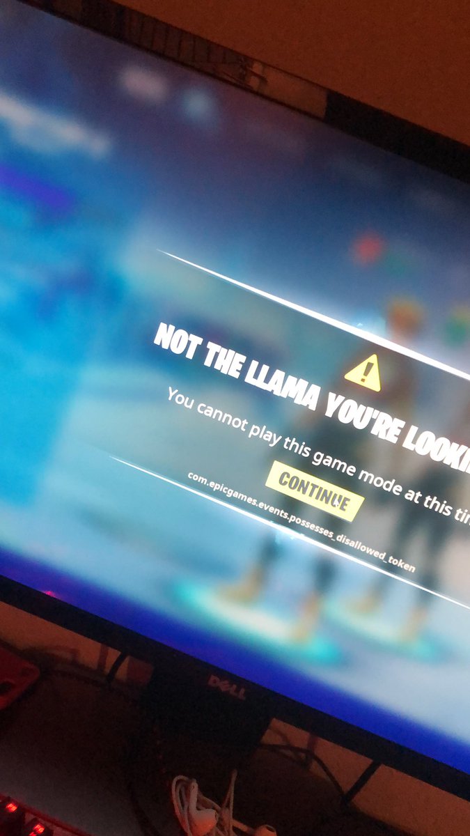 itjus2ezy's tweet photo. @FortniteGame can u help me figure out what is going on doesn’t let me play winter Royale my gamer. Tag is itjus2ezy https://t.co/hThugZhHjF
