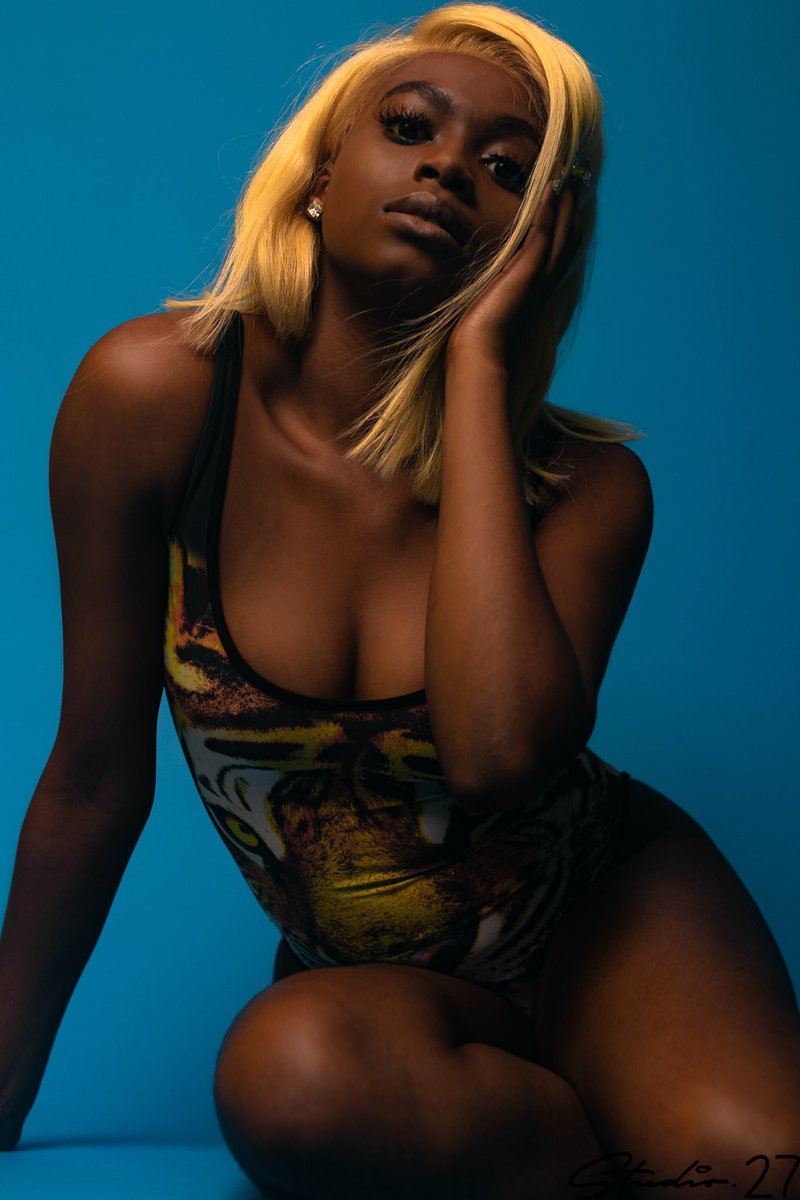 iindiaaaaaaa's tweet photo. No offense but getting signed to a modeling agency would actually suck https://t.co/338XFUnY8c