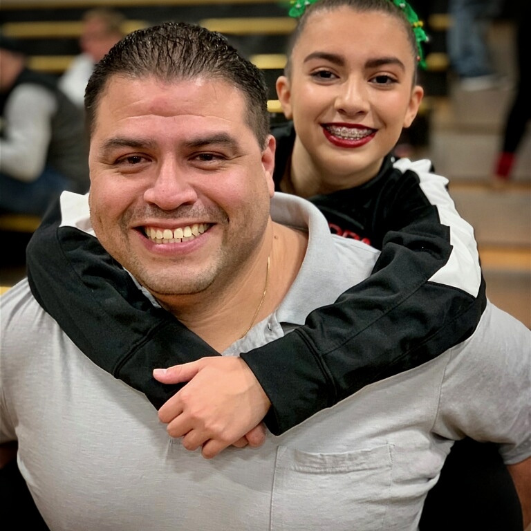 majr421's tweet photo. Daddy's little princess!
#RPA2019christmasdanceshow https://t.co/tpPrGrBfXz