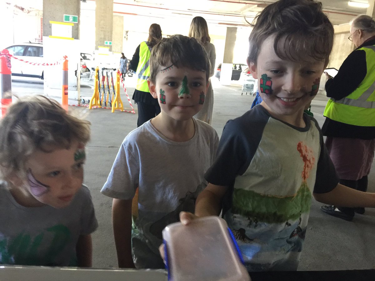 Kon__K's tweet photo. These little champions just raised $55 for the @ASRC1. Little legends ❤️ https://t.co/HyYomqO60U