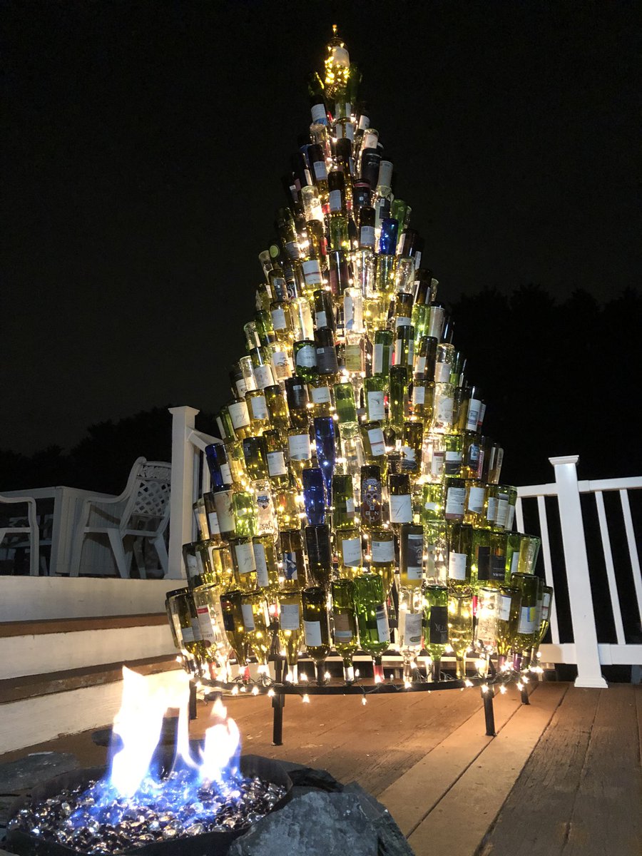 18belowdesign's tweet image. Last build of the season #winebottletree