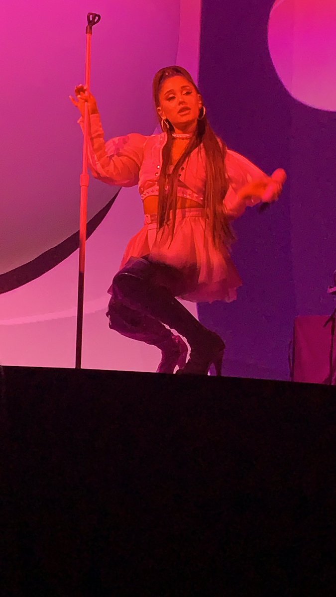 kristalchemy87's tweet photo. SERIOUS PCD #SWTbrooklyn https://t.co/nobCToxAHH