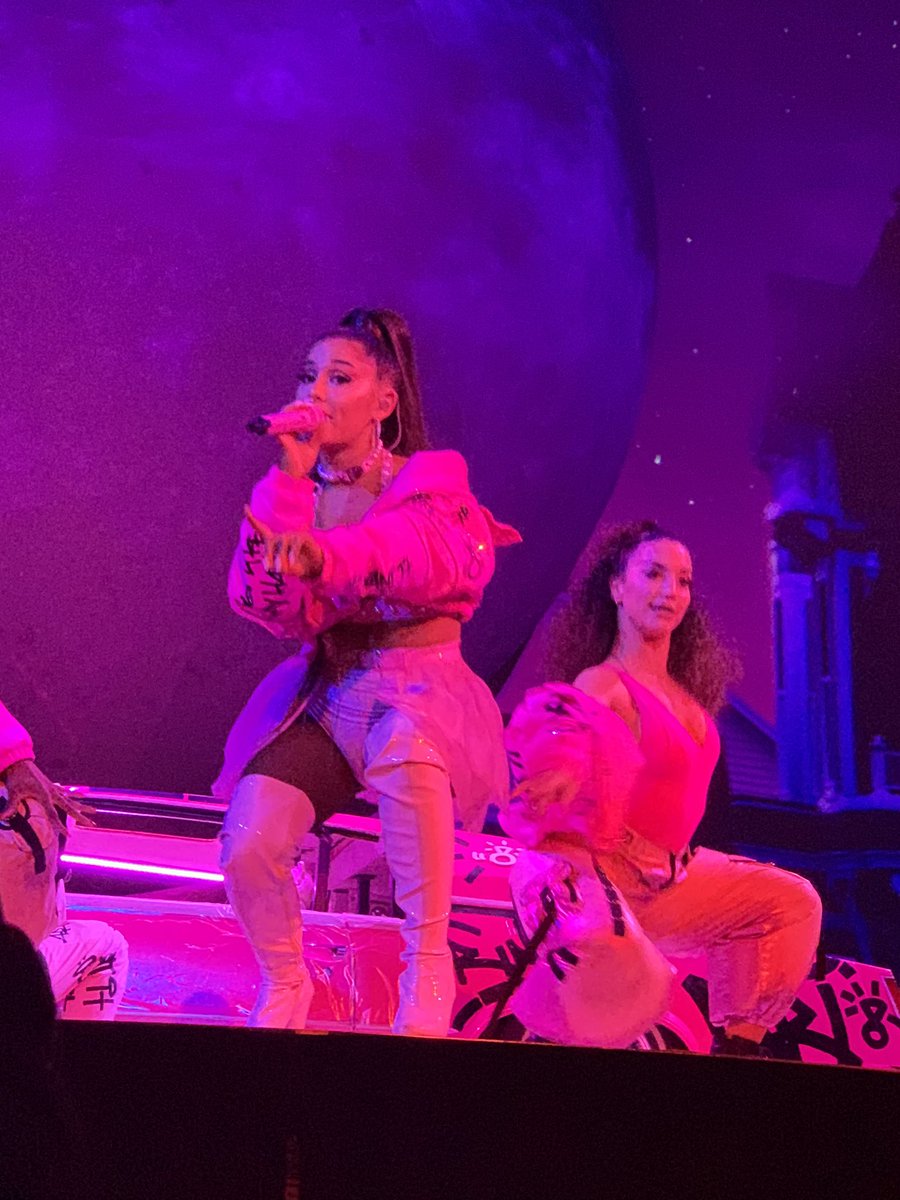 kristalchemy87's tweet photo. SERIOUS PCD #SWTbrooklyn https://t.co/nobCToxAHH