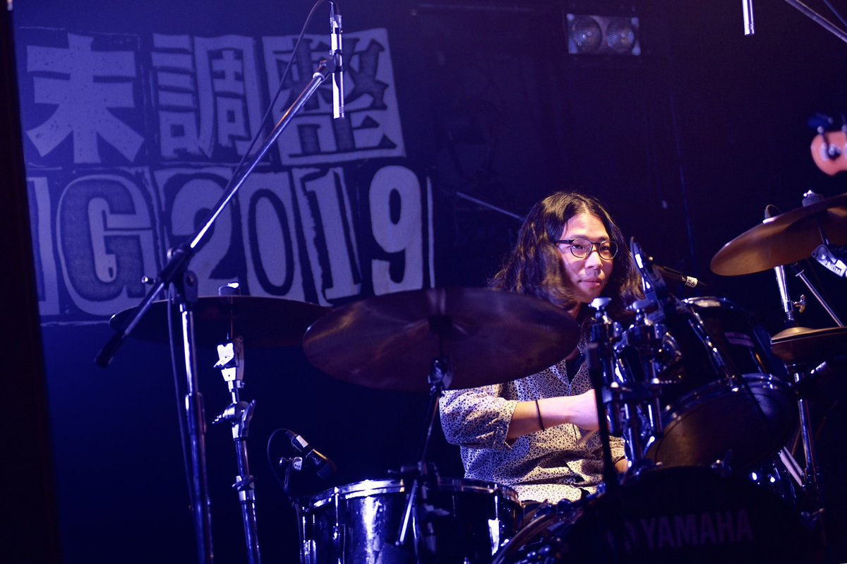 gooutzoo's tweet photo. 2019.12.21(Sat) at 名古屋CLUB QUATTRO
『年末調整GIG 2019』

[曲目]
1.ダンサーインザルーム
2.夜に
3.前夜
4.リトル・ミス・ストレンジ
5.ビューティ
6.友達のうた
7.花瓶のうた
8.漂流劇団
9.アニー

名古屋の皆様また来年〜！
メリークリスマス〜！良いお年を〜！！

写真:Chizuwa( @_chizuwa ) https://t.co/Kd9X6BpOk1