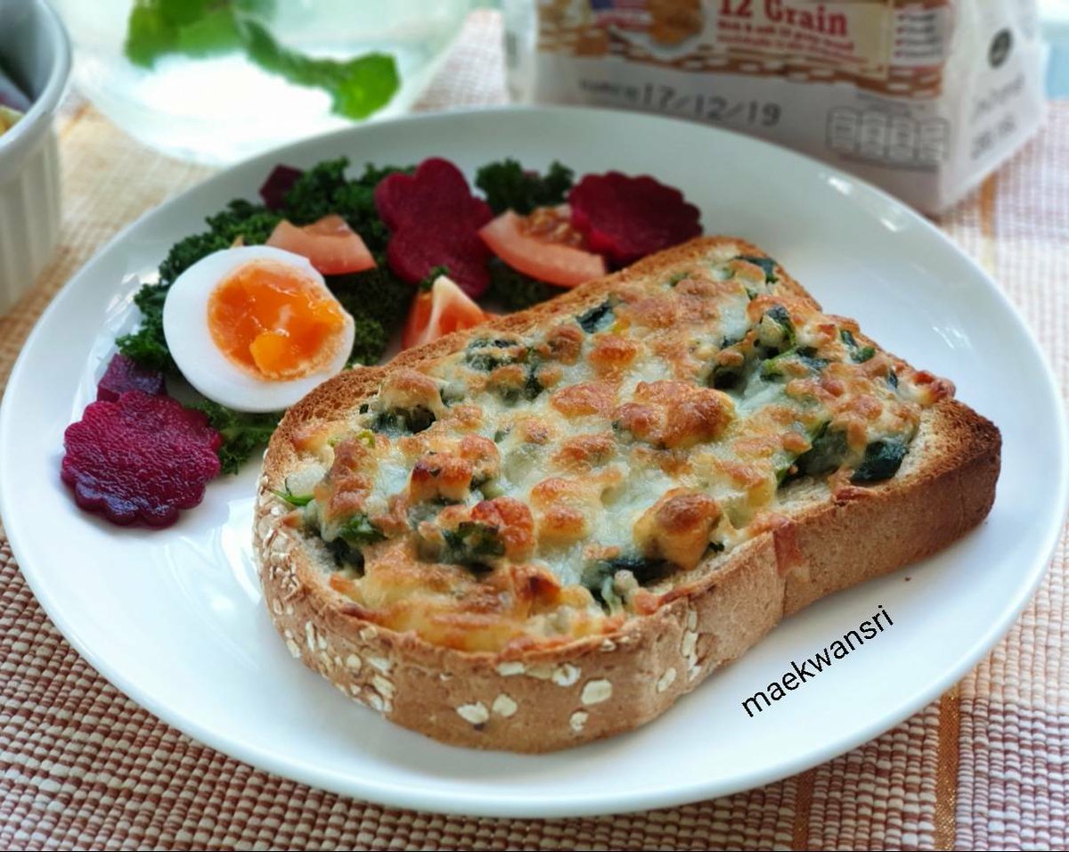 KwansriR's tweet photo. อร่อยเหาะ‼ ขนมปังธัญพืช 12 ชนิด🍞 แผ่นหนานุ่ม อบกับผักโขมและชีส หอมกรุ่นจากเตา ความอร่อยที่ลงตัว😋 แถมมีประโยชน์สุดๆ💪 #แม่เต็มที่กับทุกมื้อ #ขนมปังผักโขมอบชีส #maekwansri สูตรง่ายๆ ทำตามนี้เลยจ้า
https://t.co/GzeOtBHGST https://t.co/VP2ku9sL8U