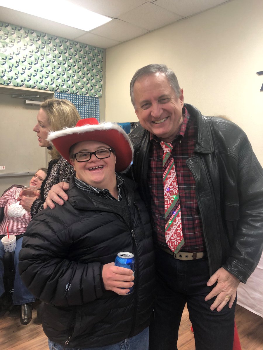 RickHart839's tweet image. Fun time at the annual Crull Fitness Christmas party with my buddy Tyler!