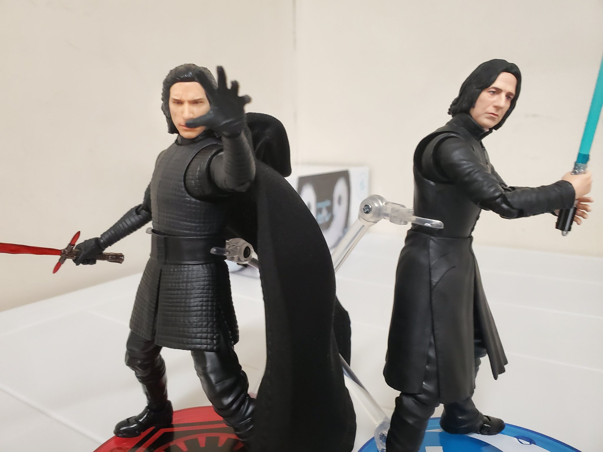 タクミ やっぱりスネイプ先生とカイロレンは似てるような気がする フィギュアーツ写真部 T Co J224a0drct Twitter タクミ やっぱりスネイプ先生とカイロレンは似てるような気がする フィギュアーツ写真部 T Co J224a0drct Twitter