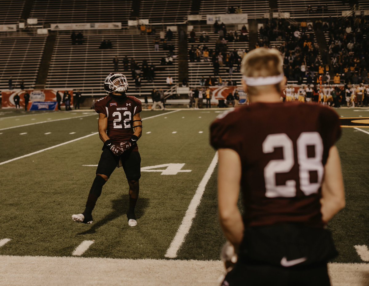 NAIA's tweet photo. 🏈 | BACK-TO-BACK CHAMPIONS https://t.co/Zj4HeVk27t