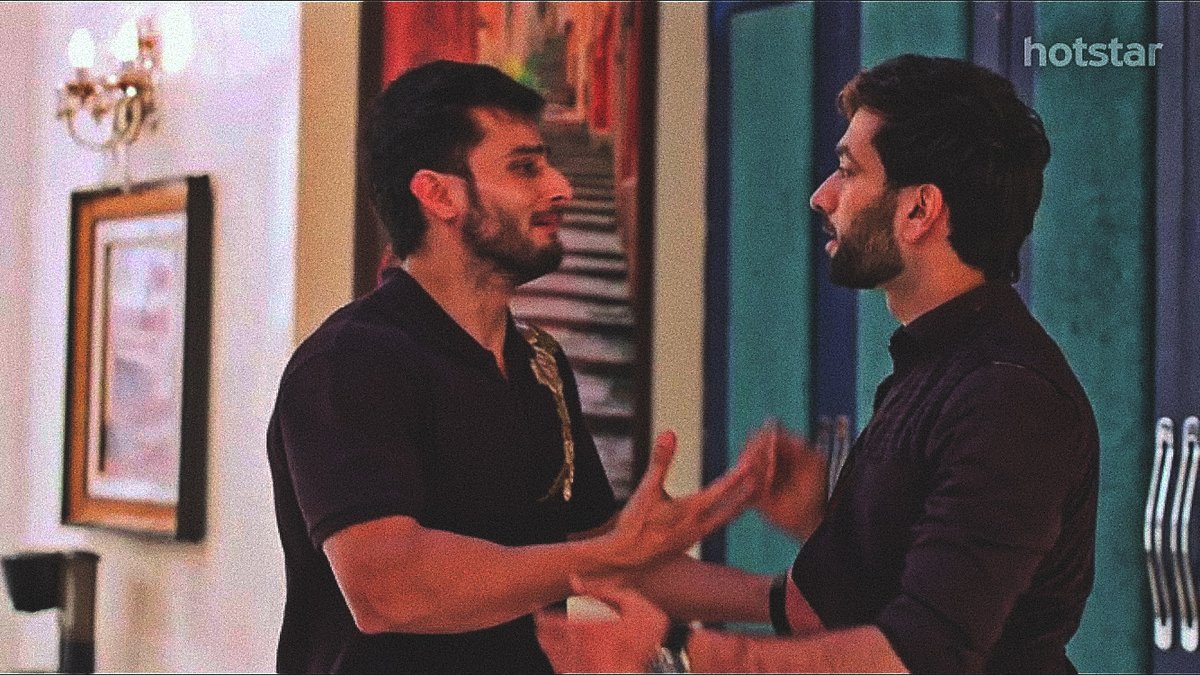 Merna__aa's tweet photo. "Bhaiyaa kya apko main hug kr skta hu "
" kyuu "
" kyuki mujhe aisa lg rha h mujhe naya jeevan mila h"
😂😂😂

#ShivRu #NakuulMehta https://t.co/sOQNqJDNlz