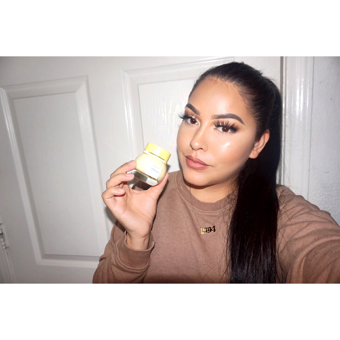 perladmnava's tweet photo. excited! received my voxbox from @Influenster couldn’t be any happier! Discovered my new favorite moisturizer from @GlowRecipe  received it complimentary for testing purposes from @Influenster #HoliSlayVoxBox #complimentary @glowrecipe @floralstreet_ @wander_beauty @Influenster https://t.co/z8VTYbsrkH