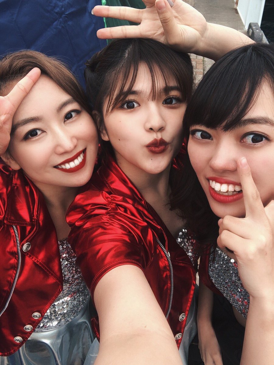 __03rika31__'s tweet photo. 本日はありがとうございました🥺❤︎
寒い中、たくさんの方に集まっていただけてほんと感謝でしかないです🥺🥺🥺🥺
皆さんも風邪には気をつけて、
素敵なクリスマス、良いお年をお迎えください🙏♥️
来年またどこかでお会いしましょう✊️

#まぐどるず　#神戸  #イベント https://t.co/7KLdL9Z4Zt