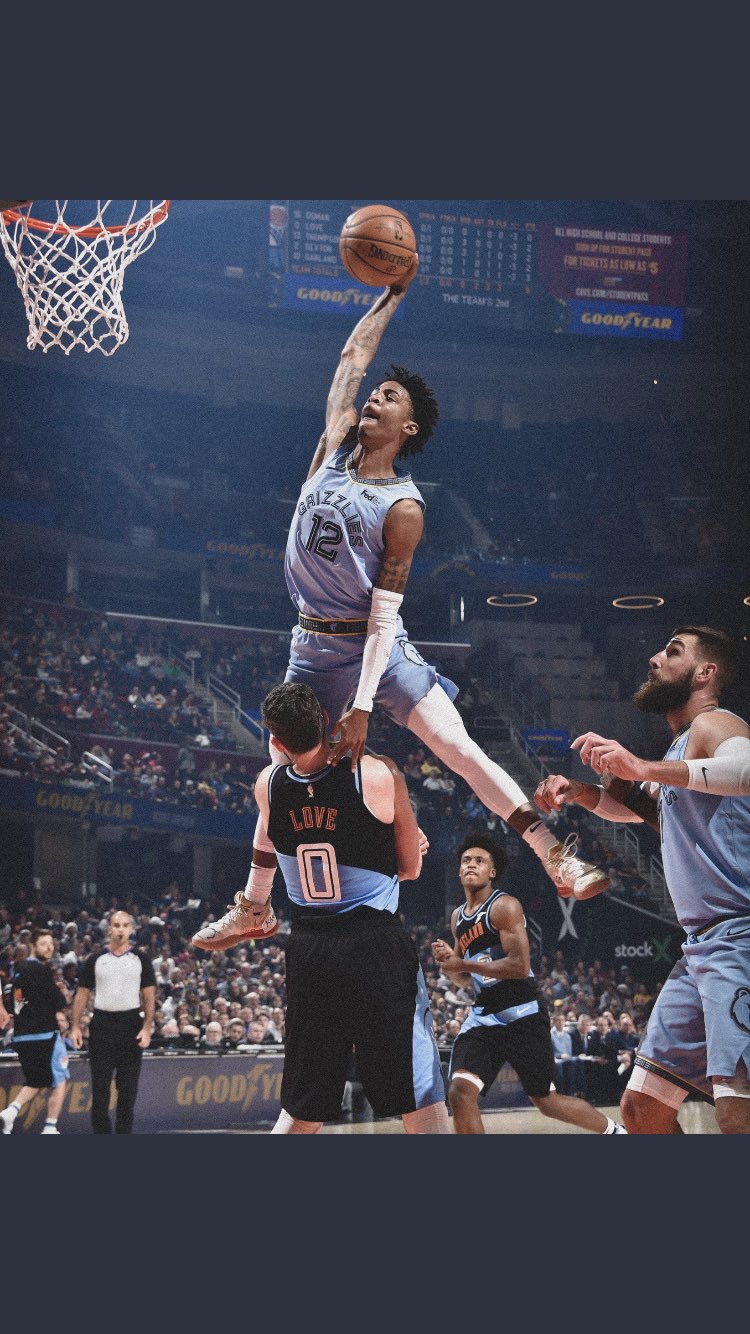 メニエス 7 ニコラヨキッチ 歴代最高のパスセンスを持つとされるc Nba選手にしてはかなり太っている印象だが この見た目でとんでもないパスを出しタフショットをバンバン決めてくる怪物 一生懸命走ってディフェンスに回るところも好印象 性格も良さそう