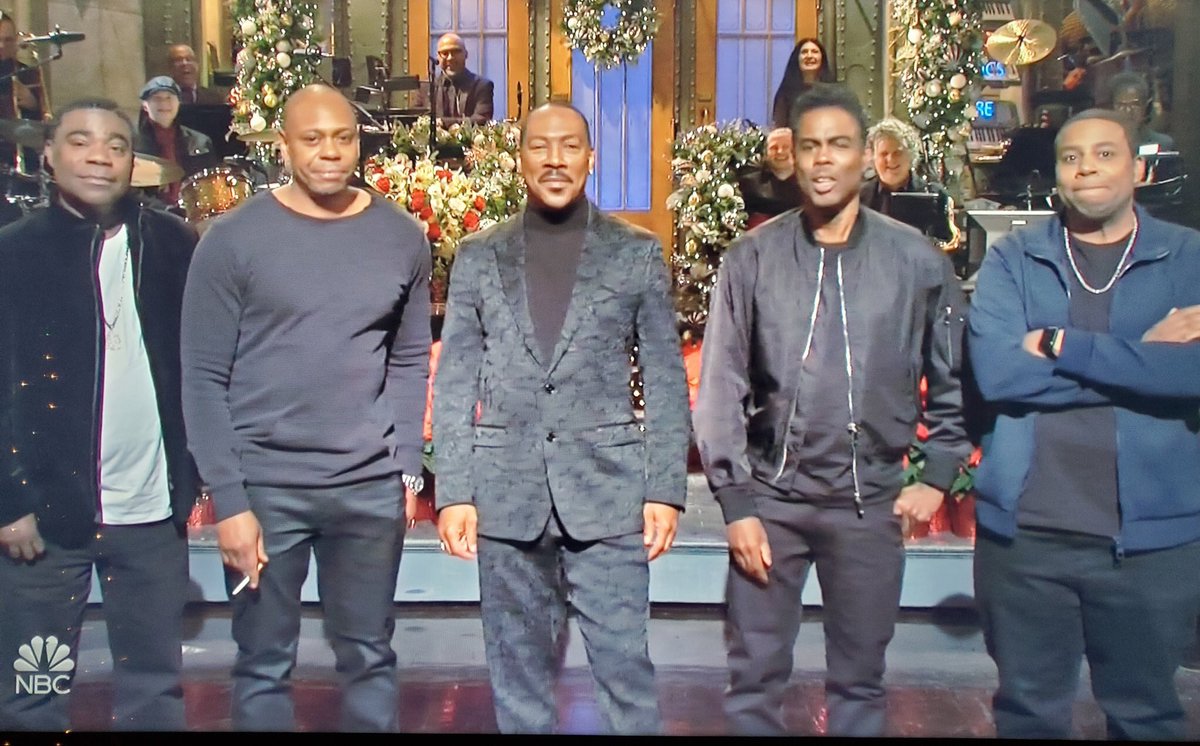 PasleyVicki's tweet photo. Eddie Murphy is back on #SNL after 35 years! Merry Christmas! https://t.co/2w5Yhr8BMx
