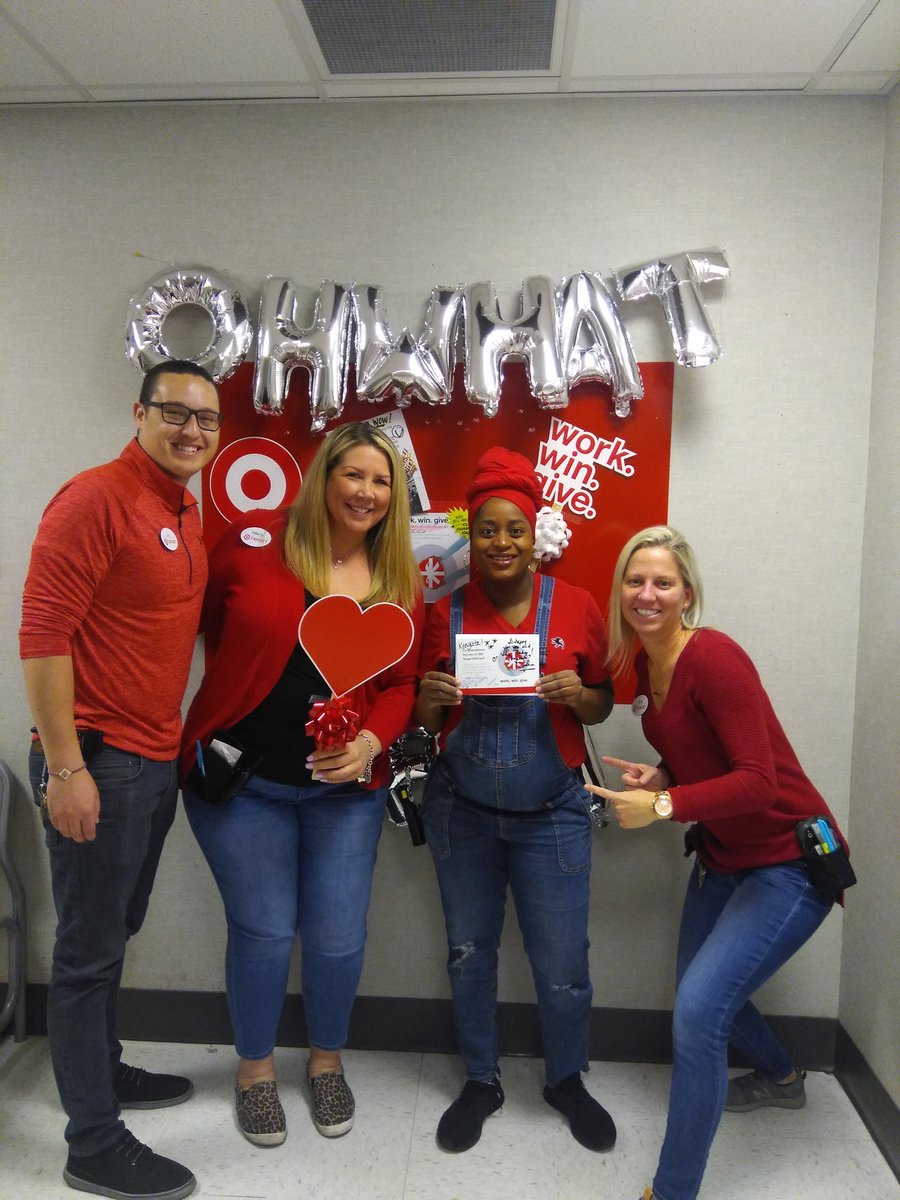 "What?!? Oh my gosh! Now I can buy stuff for my new baby!"
Congrats to T2115's second Work.Win.Give winner, Kenyata!  
We are super excited for her and loved surprising her! 🎯♥️
#happyholidays #lovemyteam <a href="/saracodds/">Sara</a> @DevinHelems <a href="/DanielleChenier/">DanielleChenier</a>