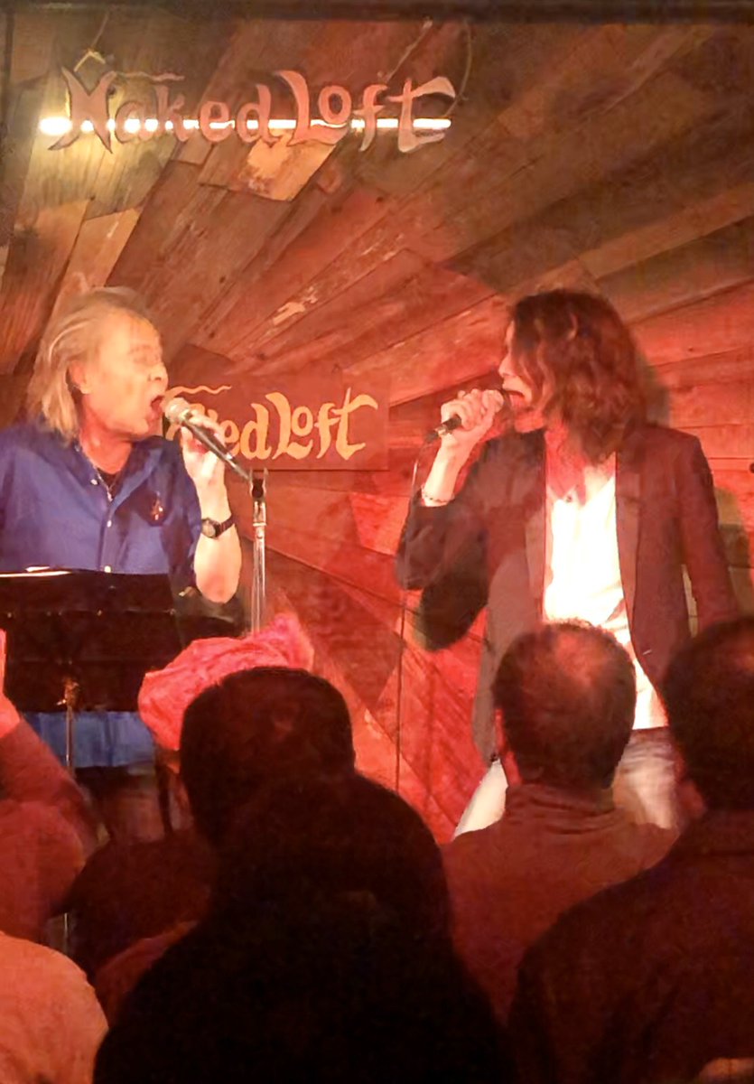 宮内タカユキ事務局 On Twitter ちょっと早めのクリスマス みんな 今年もありがとう 楽しく優しく熱い時間はあっという間 東京では本年最後のライブ 吉田達彦くんの若さ溢れるステージ 俺もバイオマン時代は29才 35年後に牧野さんや田中さんと一緒にバイオマン